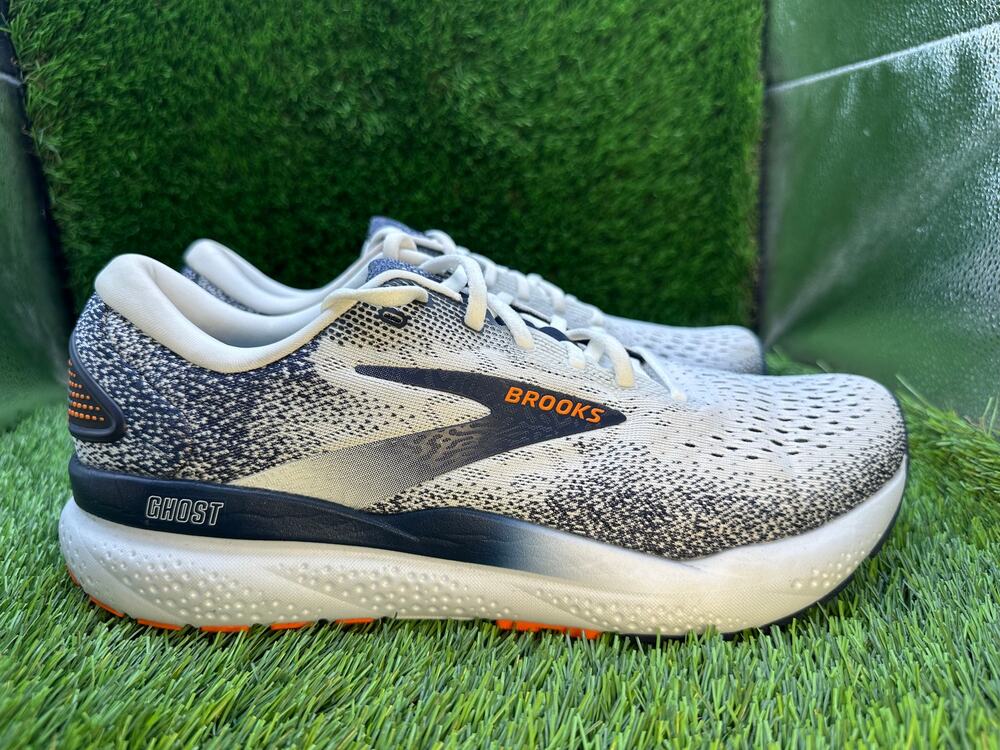 Brooks Ghost 16 1104181D130 Athletic Sneaker Men's 10D Gray Mesh Jogging Sports